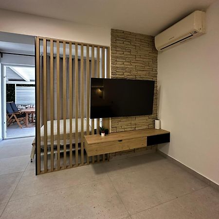 Studio Apartments Lace Novalja Εξωτερικό φωτογραφία